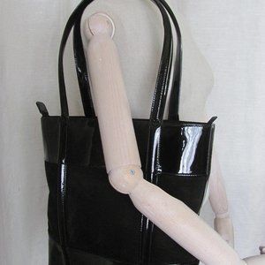 GUCCI Stylish Bucket Style Black Suede & Patent Leather Shoulder Handbag 1990s